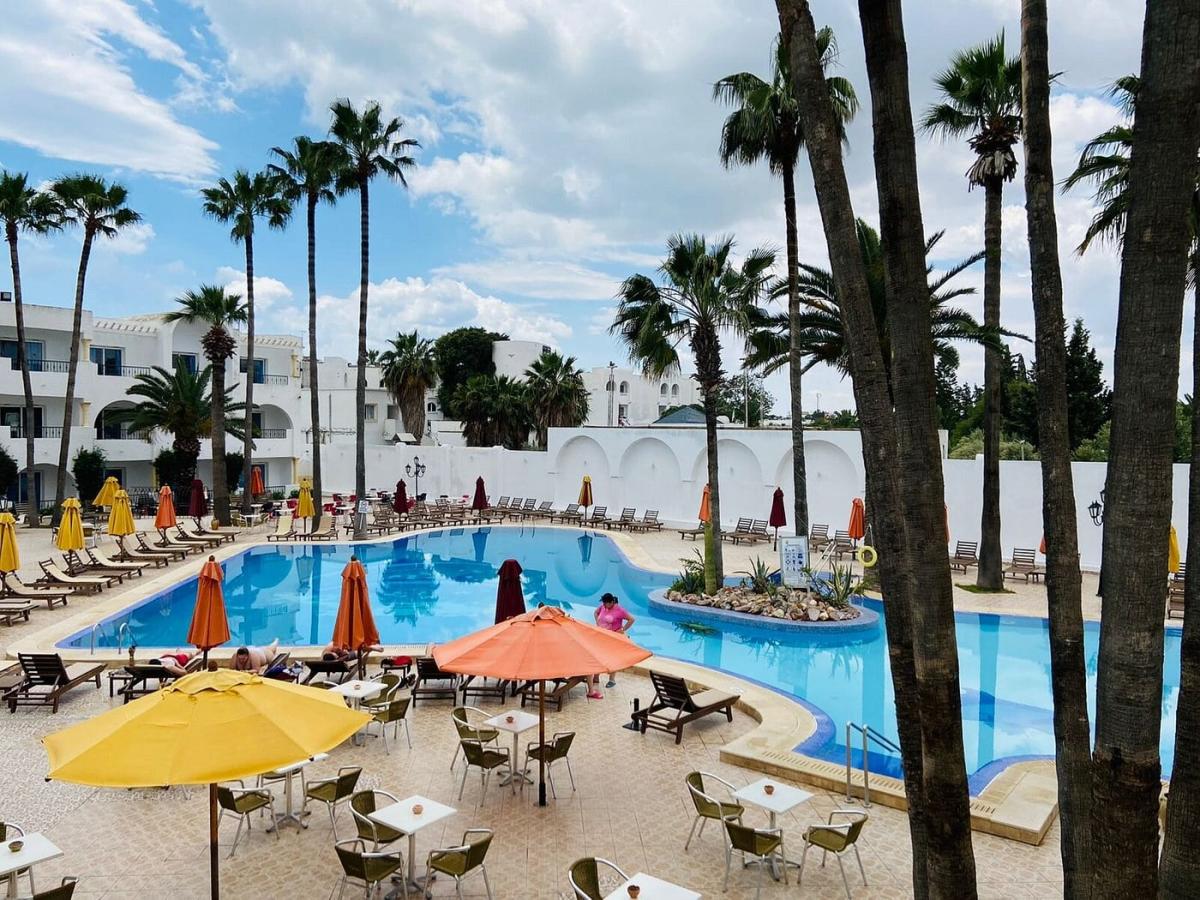 NESRINE-HAMMAMET_164.picture.12012024.1321.65a12ac5c507f9.29412357