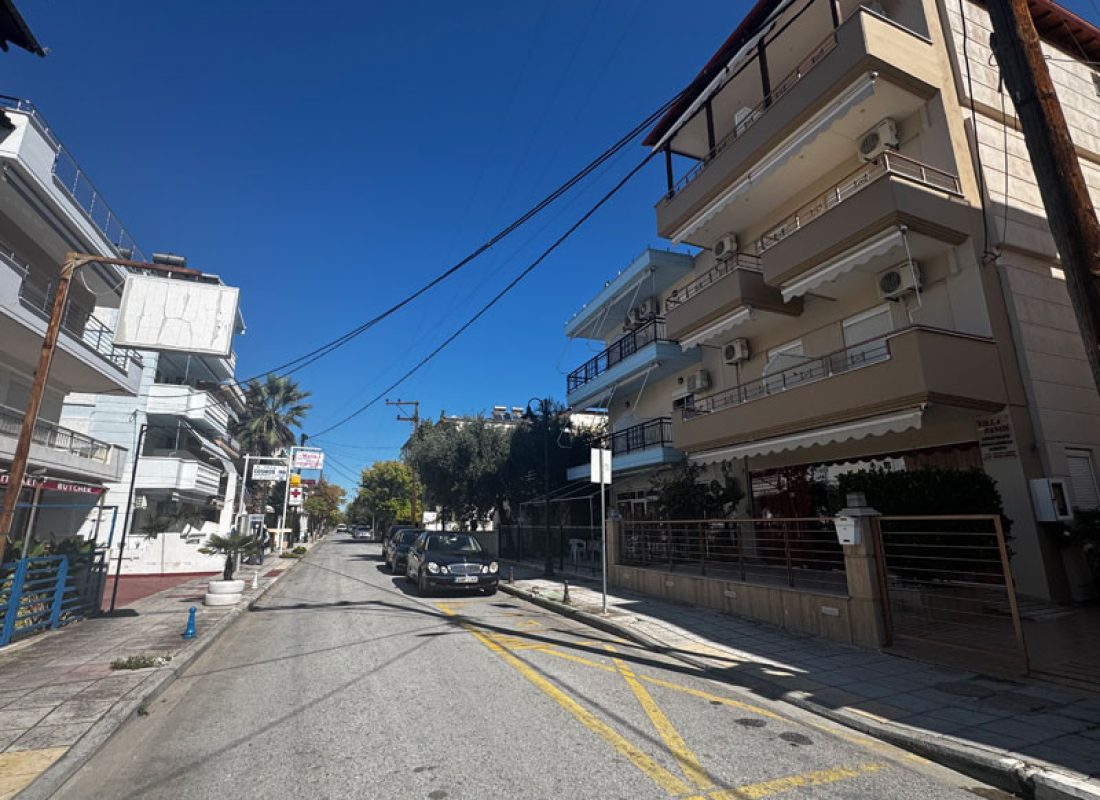 1024x_1763377885-VILA-PANOS-OLYMPIC-GRCKA-LETO-U-GRCKOJ-LETOVANJE-APARTMANI-SMETAJ-OLIMPIK-BEACH-01