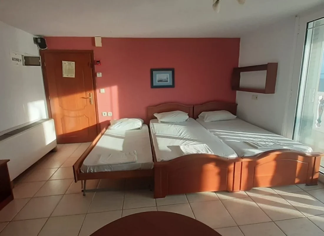 IMG-7a35f97f5dbddeba0d58fb577ac7caf6-V-1080x1080