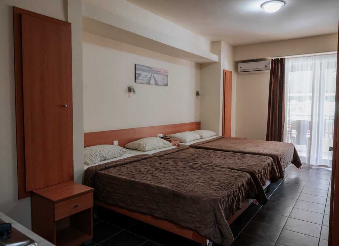 IMG-e9d26f9afce21719340def5064b2b84b-V