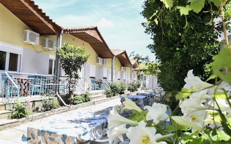 vila-angelos-garden-1301